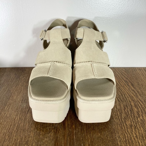 New UGG New Heights Platform T-Strap Sandal in Mustard Seed Women’s Size 9 - Picture 3 of 11